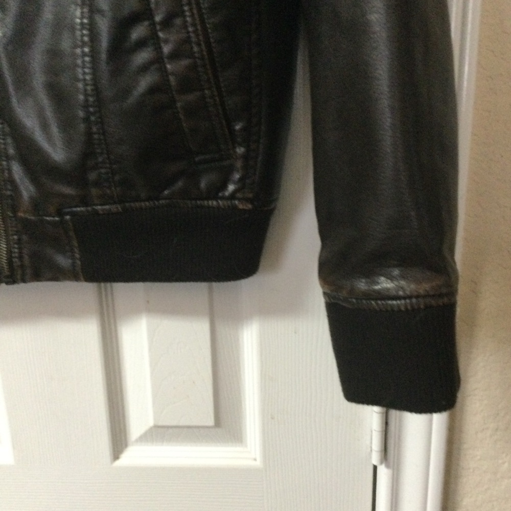 Levi's Dark Brown Faux Leather Sherpa Lined Bomber Biker Jacket Size Small - Picture 6 of 14